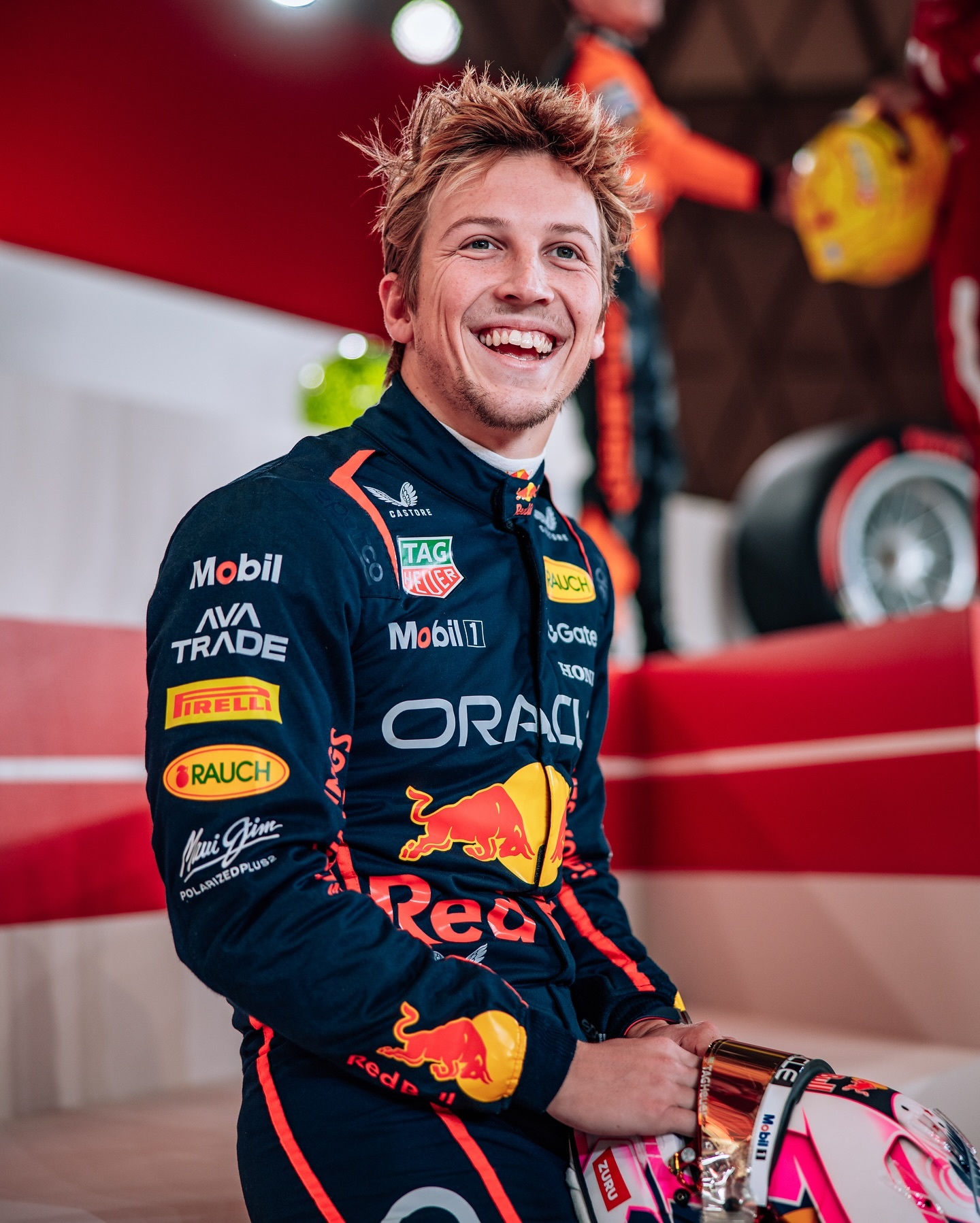 开云体育在线-阿斯顿马丁横扫索伯车队，汉密尔顿带队取胜